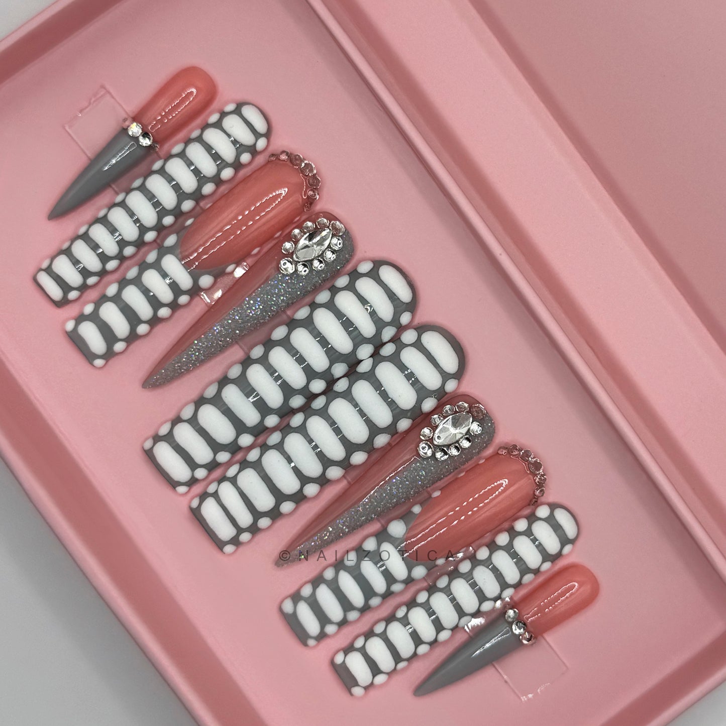 Nailzotica Stiletto Shape Reusable Acrylic Gel UV High Quality Handmade Luxury Press On Nails