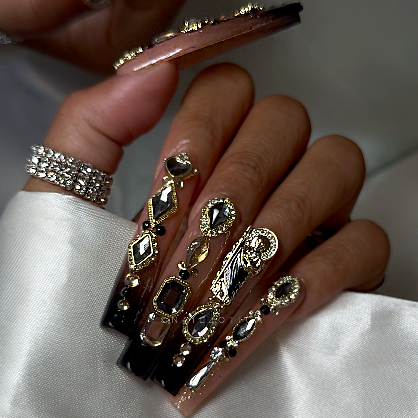 Noir Bling - Extra Long Length Square Shape Nude Base Ombre Gradient Black Gold Silver Gems Rhinestone Reusable Acrylic Gel UV Hand-Painted High Quality Handmade Luxury Press On Nails