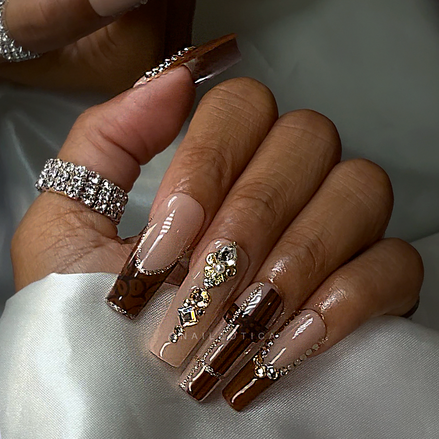 Plaid Princess - Medium Length Transparent Nude Base Brown French Tip Plaid Gold Glitter Rhinestone Reusable Acrylic Gel UV Hand-Painted High Quality Handmade Luxury Press On Nails